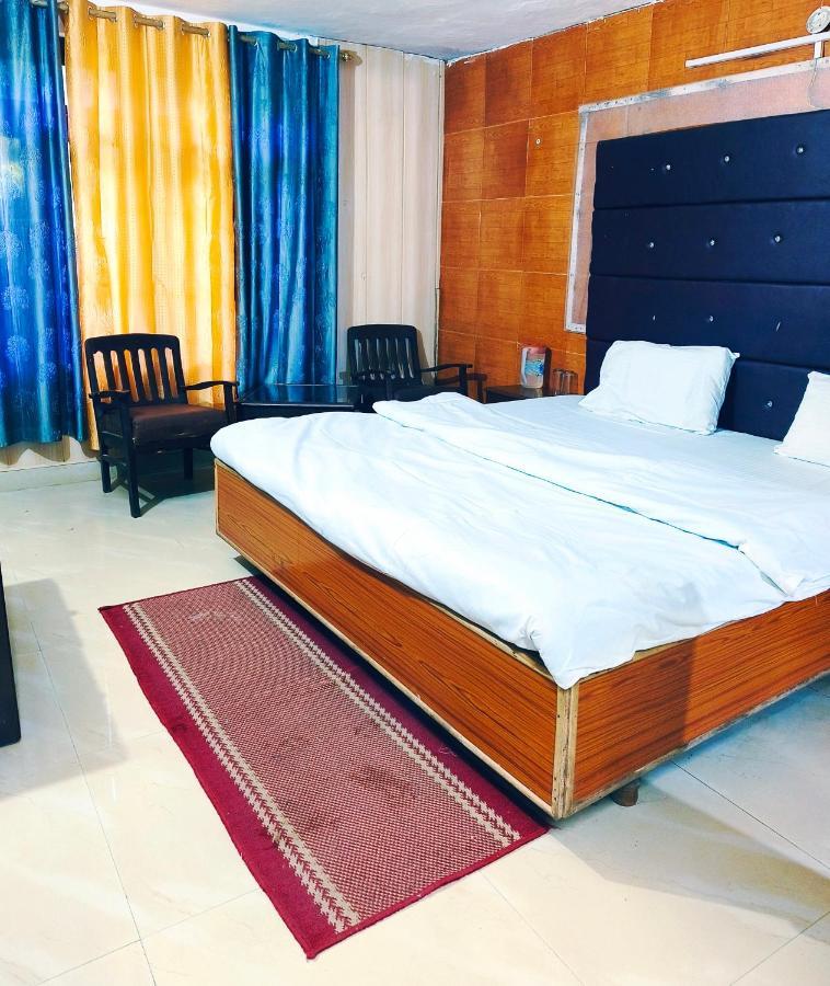 Hotel Holiday Plaza Dalhousie - Near Ghandhi Chowk Mall Road Exterior photo