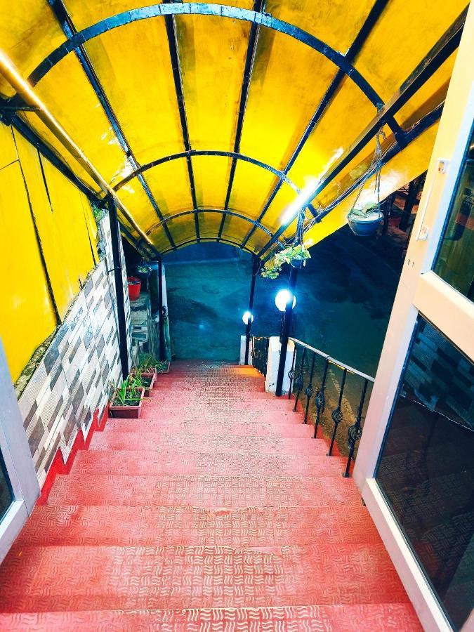 Hotel Holiday Plaza Dalhousie - Near Ghandhi Chowk Mall Road Exterior photo